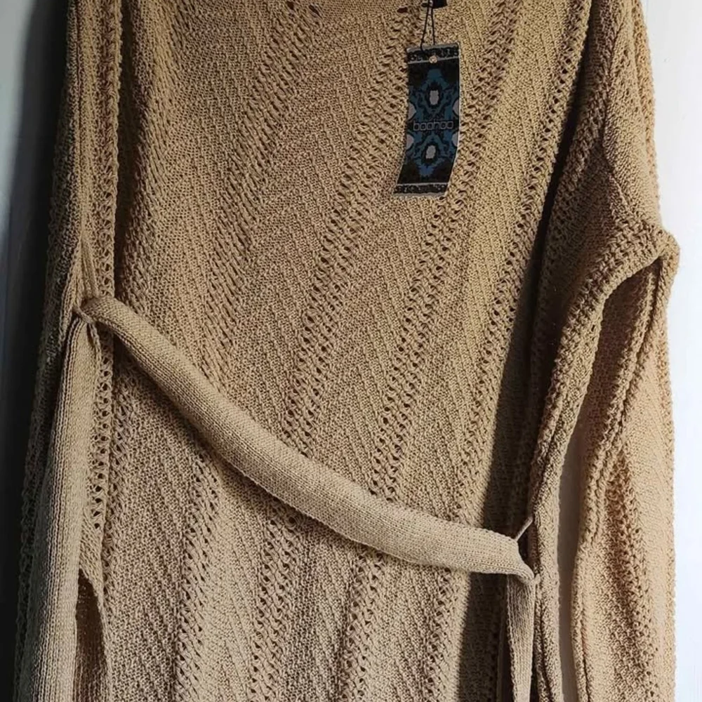 Boohoo Plus Textured Tan Sweater - Picture 2 of 16
